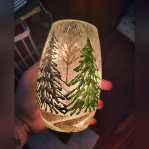 Nwt Stony Creek frosted glass lighted vase pine trees winter scene - Picture 2 of 10